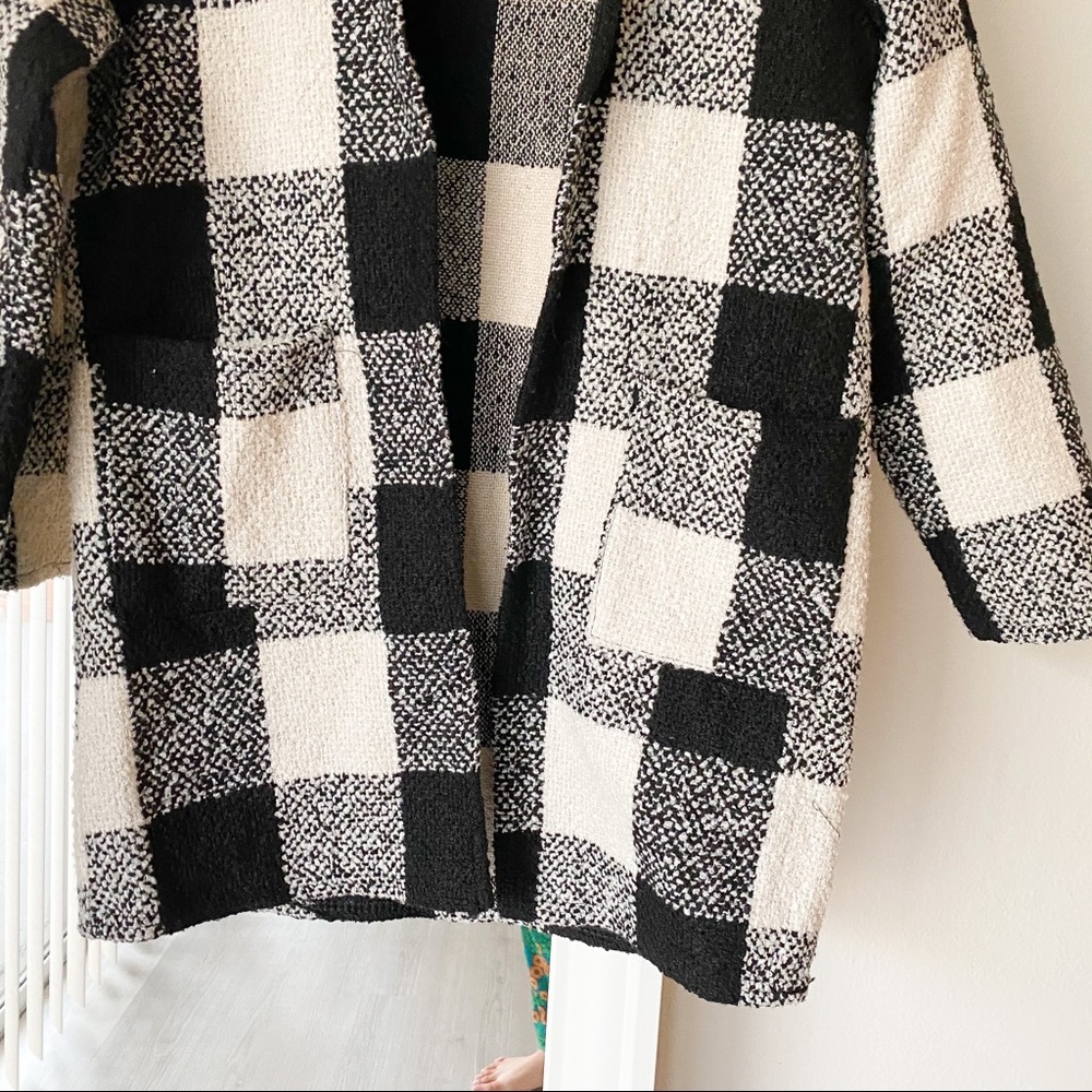 Black and white checkered/plaid tweed cardigan - Picture 3 of 5